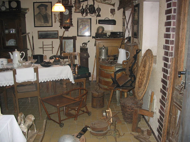 IMG_3647antiques